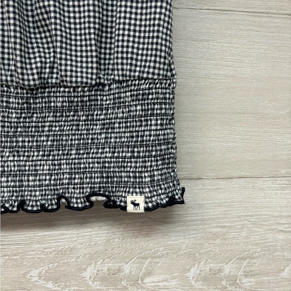 | Abercrombie Kids | top. Size 11/12. - Picture 2 of 4